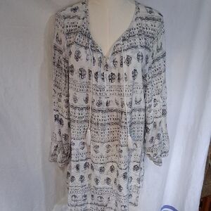 SONOMA  White And Blue Flower Print Tie Front Tunic with 3/4 Sleeves. Size XL